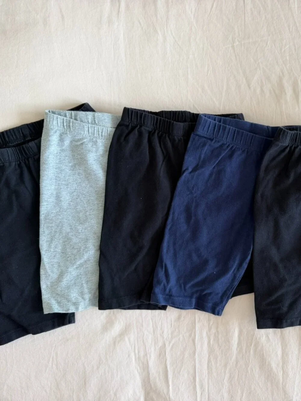 The Children's Place Girls Jersey Shorts Bundle of 5 Size 5/6 Black Navy Gray